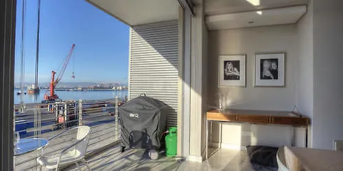 515 Harbour Bridge Otel Cape Town Güney Afrika